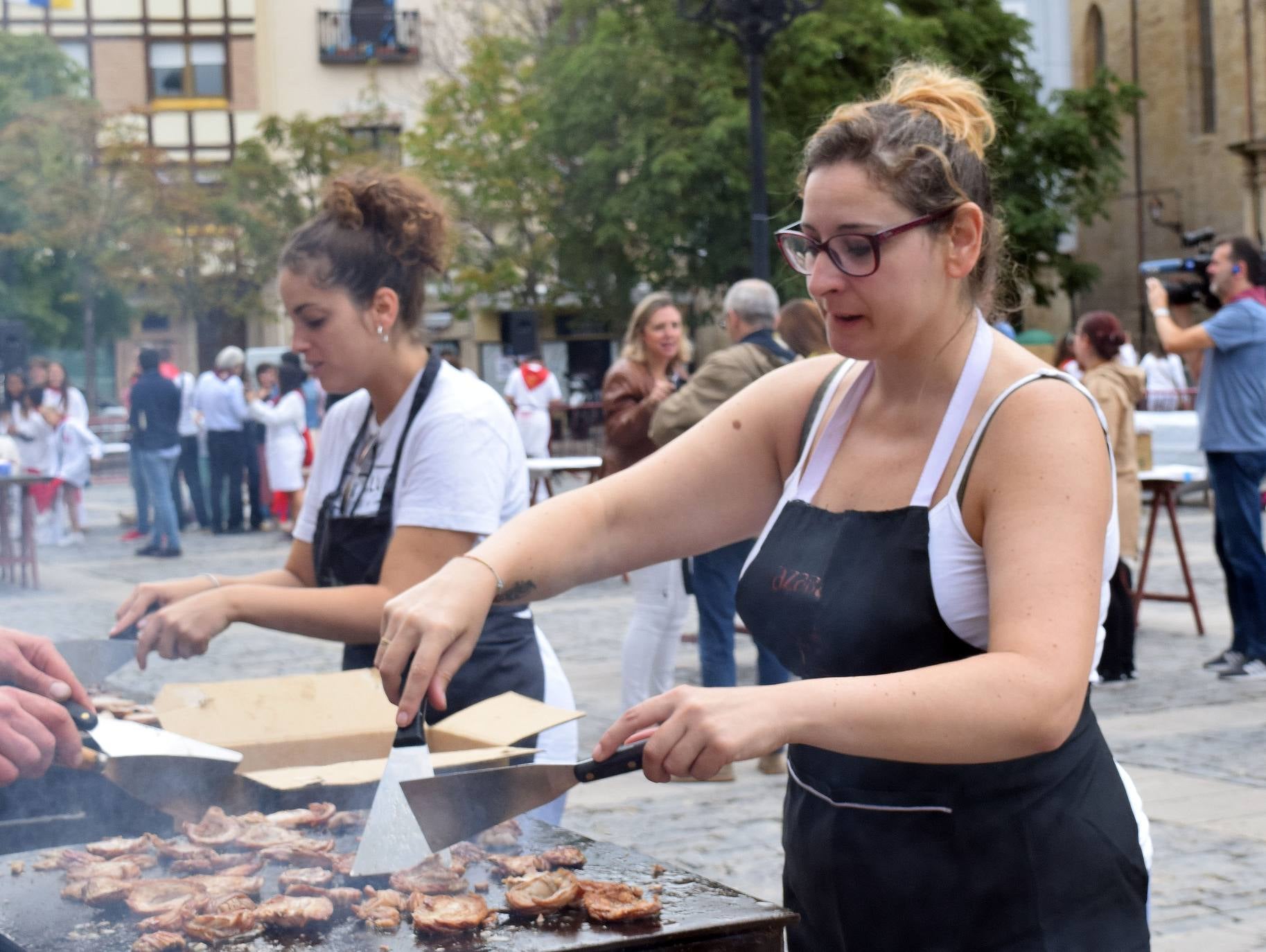 Degustación de setas y degustación de embuchados.