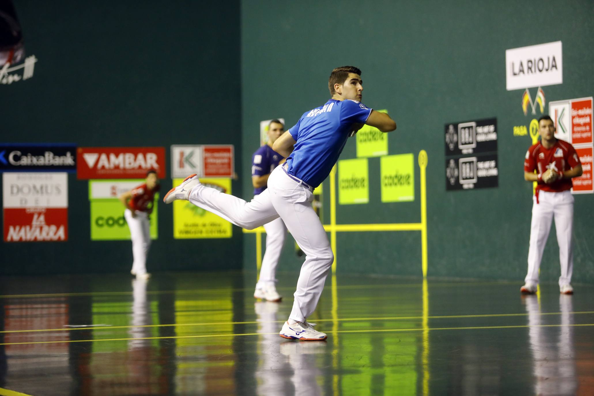 Victoria de Salaverri y Artola en la feria matea de pelota