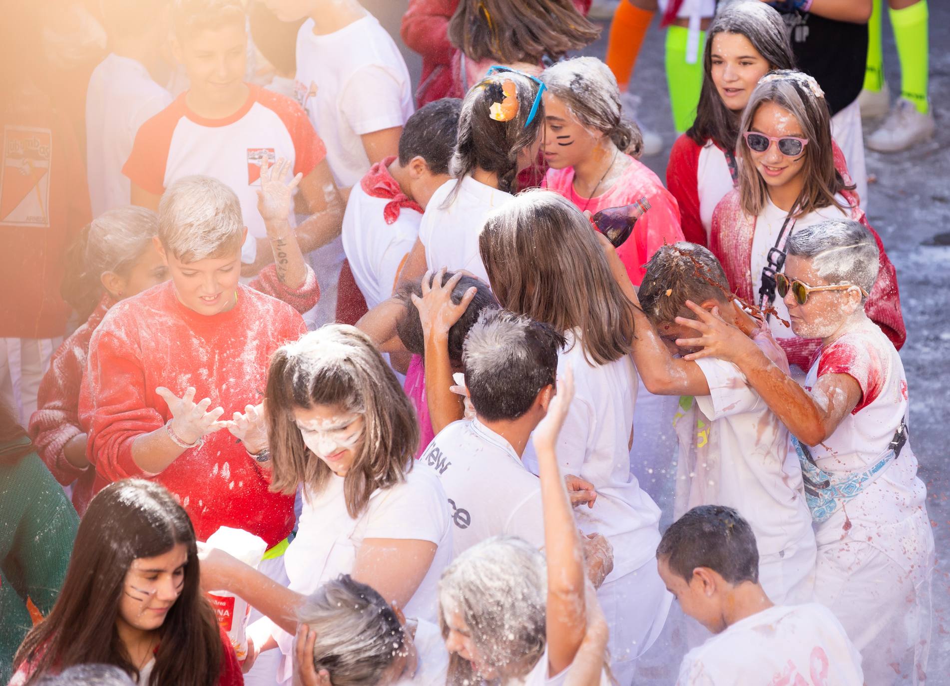 Arnedo dispara la bomba para dar comienzo a sus fiestas (I)