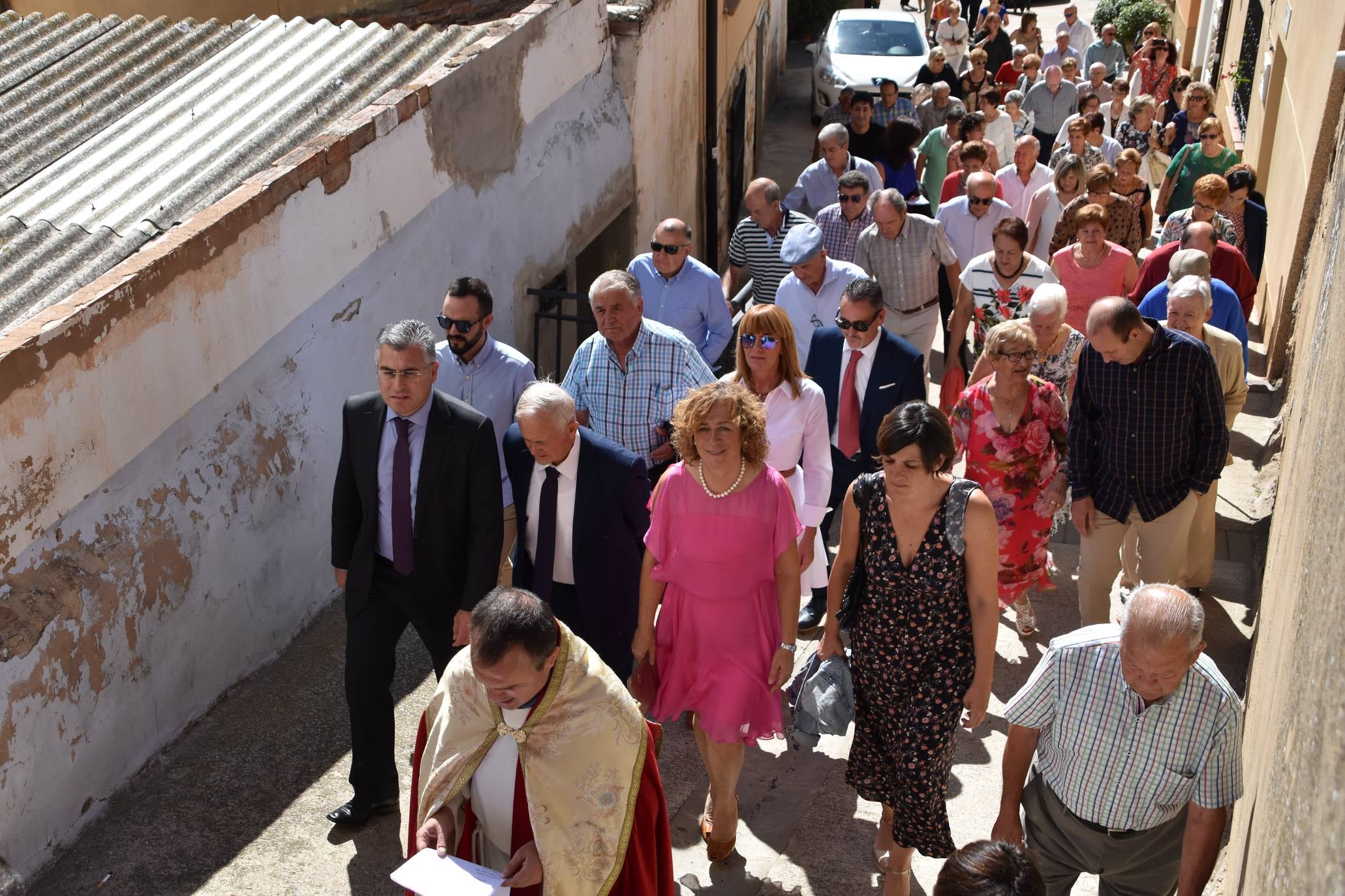 La procesión se ha llevado a cabo este viernes en La Villa de Ocón. 