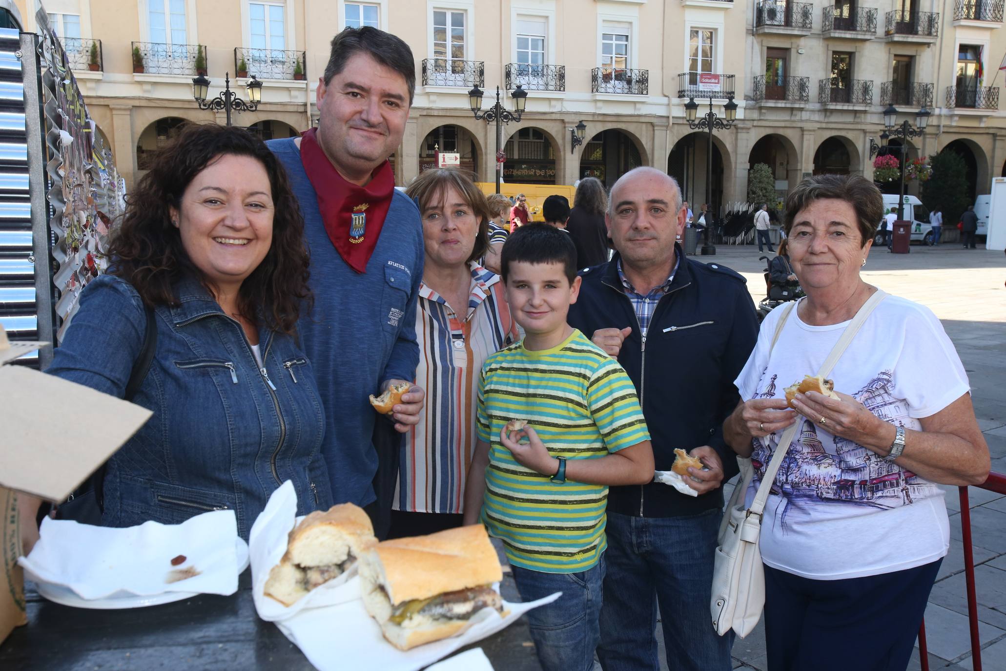 Semana Gastronómica: viernes de confit de pato y sardina con guindilla. 