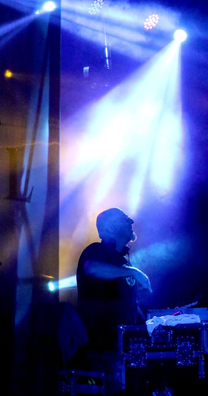 Fotos: Paco Pil cerró las fiestas en el Espacio Peñas 2.0