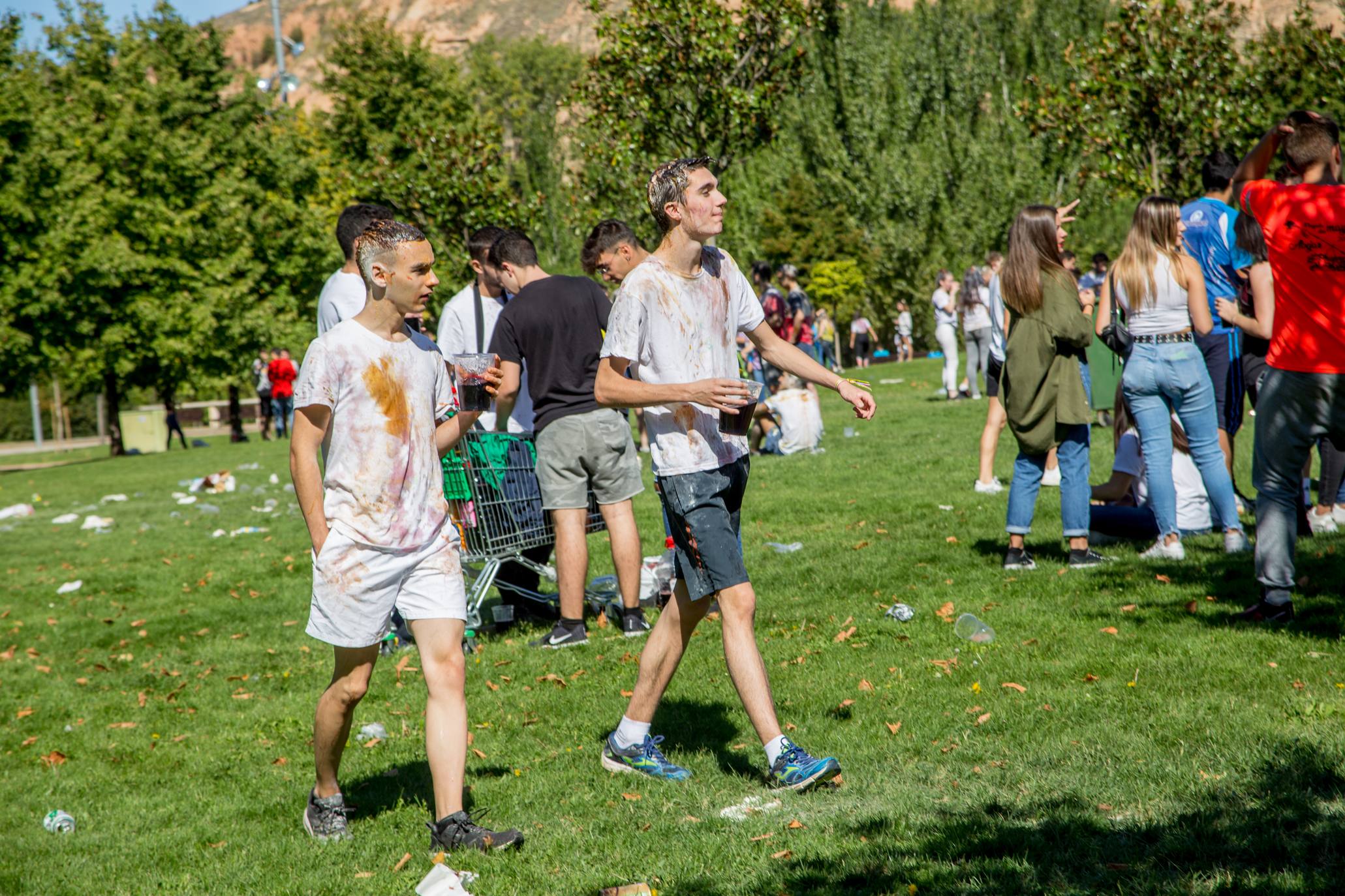 Los estudiantes de la Universidad de La Rioja celebran las novatadas