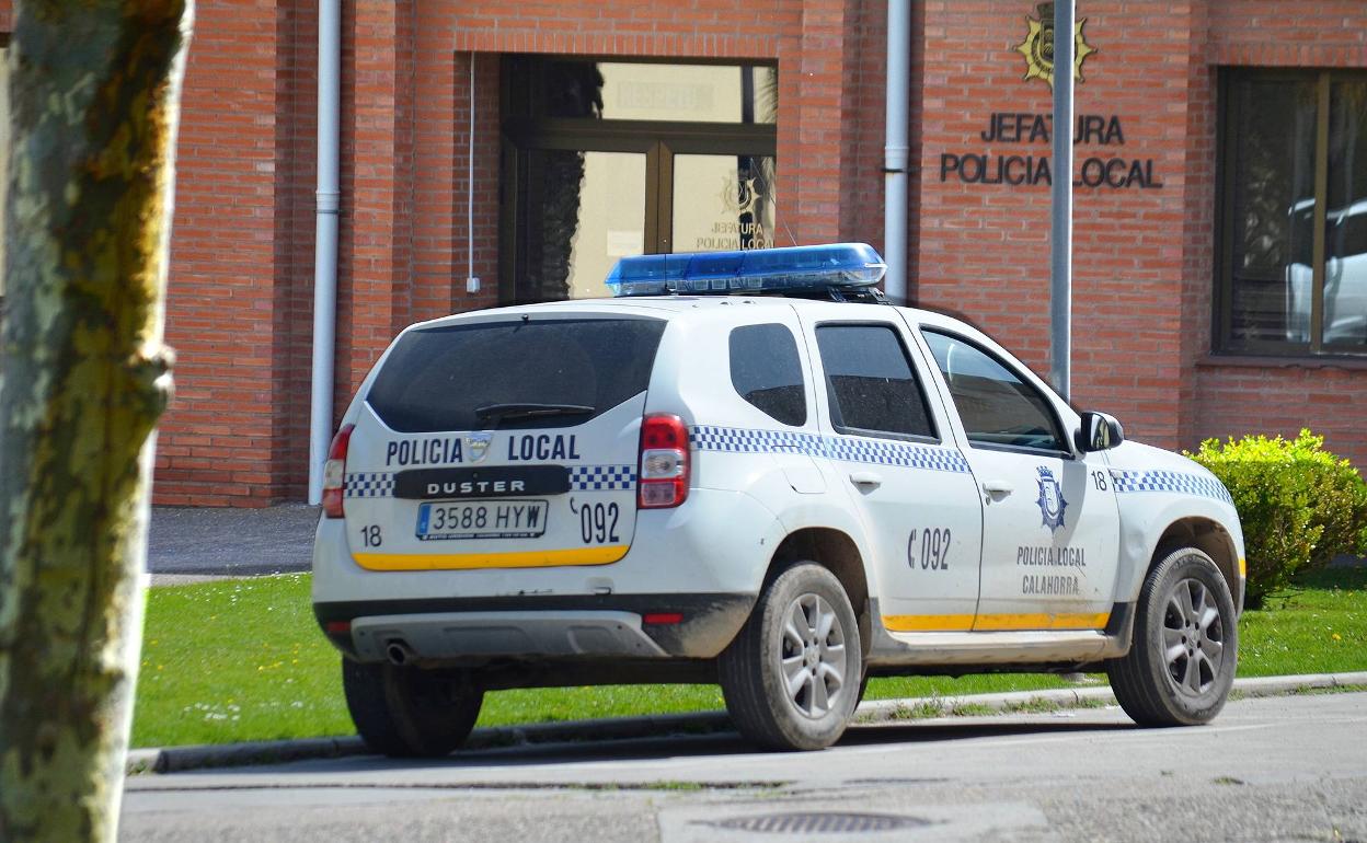 Imagen de archivo de una patrulla de la policía municipal de Calahorra. 