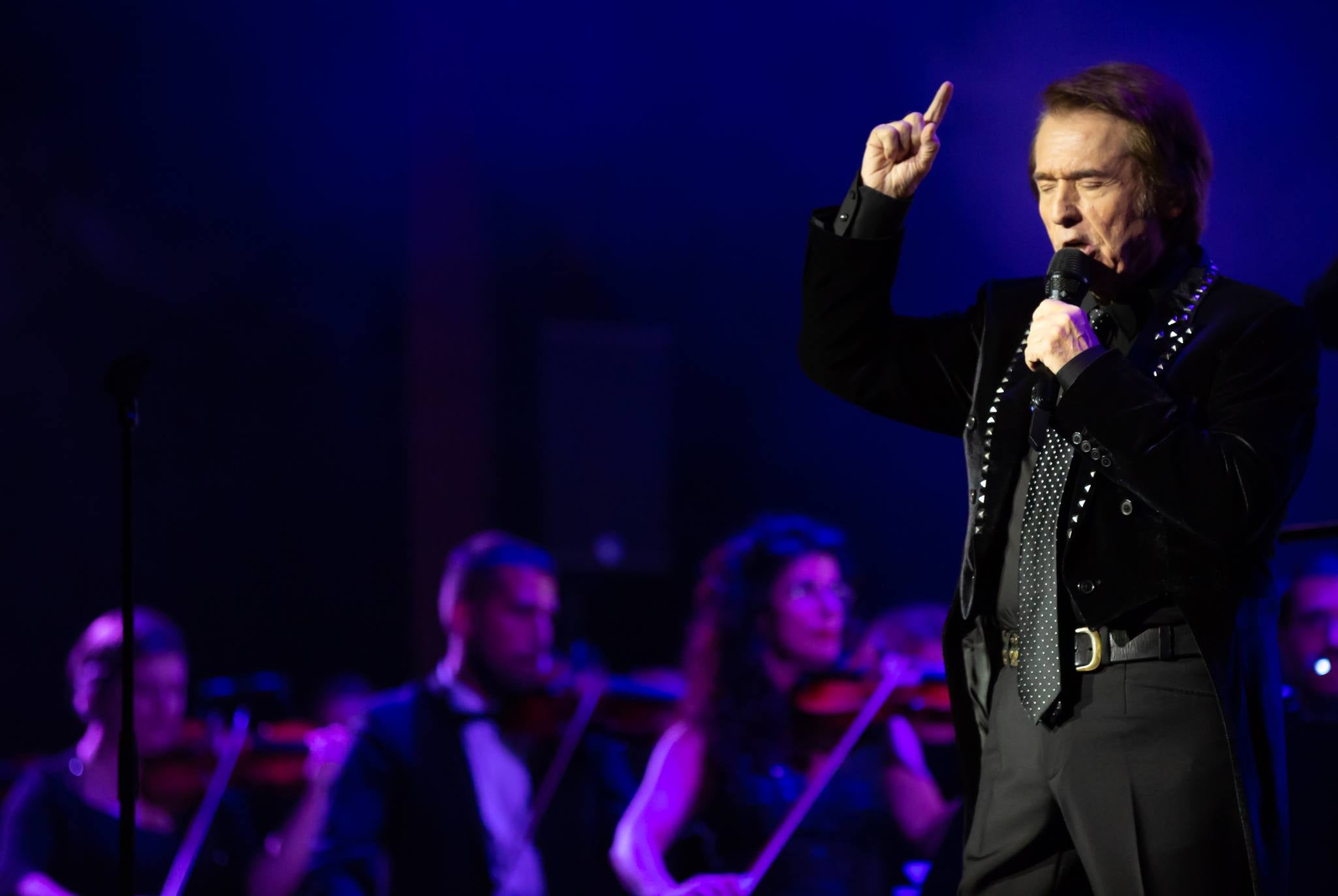 Concierto 'RESinphonico' de Raphael en Riojafórum