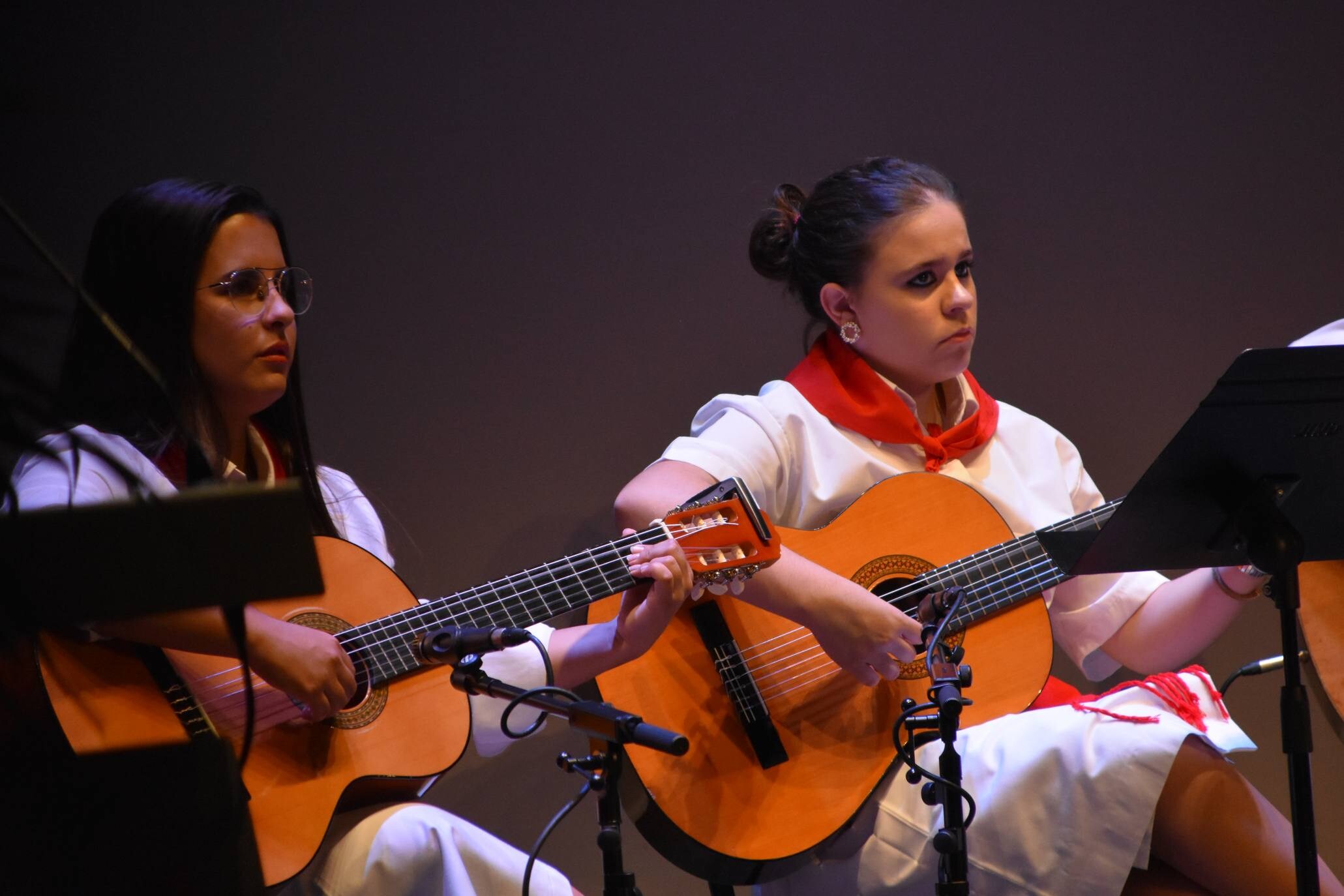 Los joteros veteranos cantan en el festival de Calahorra