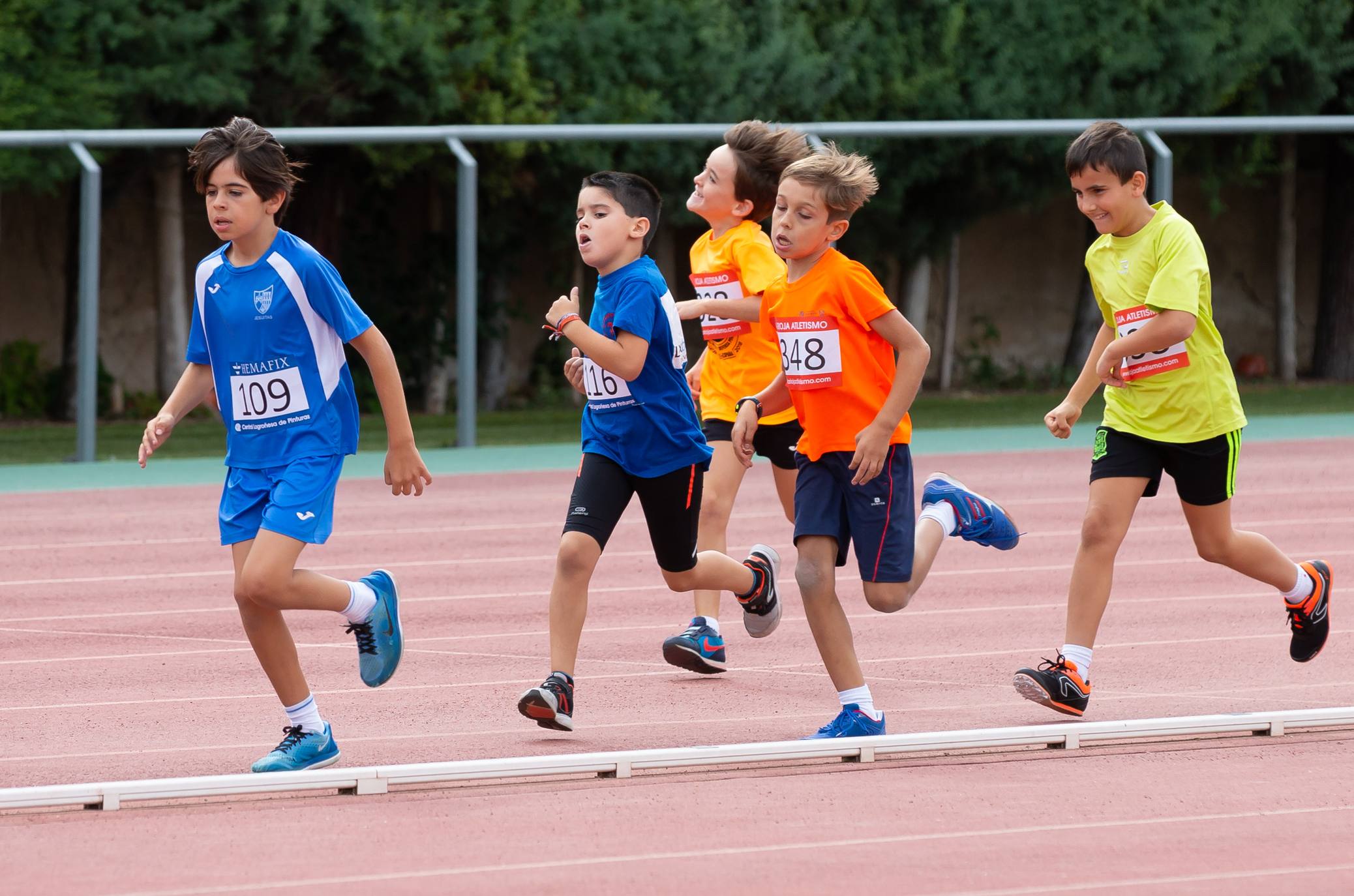 El 1.000 Popular en el Adarraga, la fiesta del atletismo 