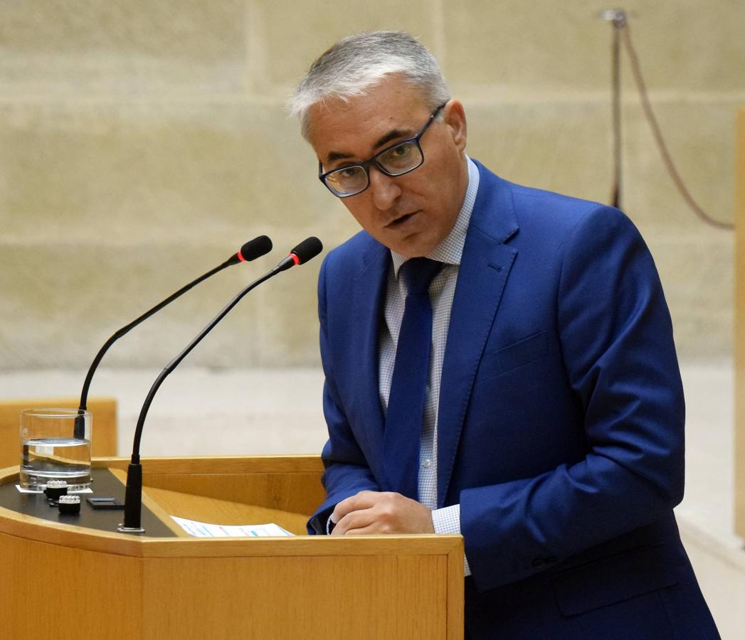 Sesión plenaria en el Parlamento de La Rioja. 