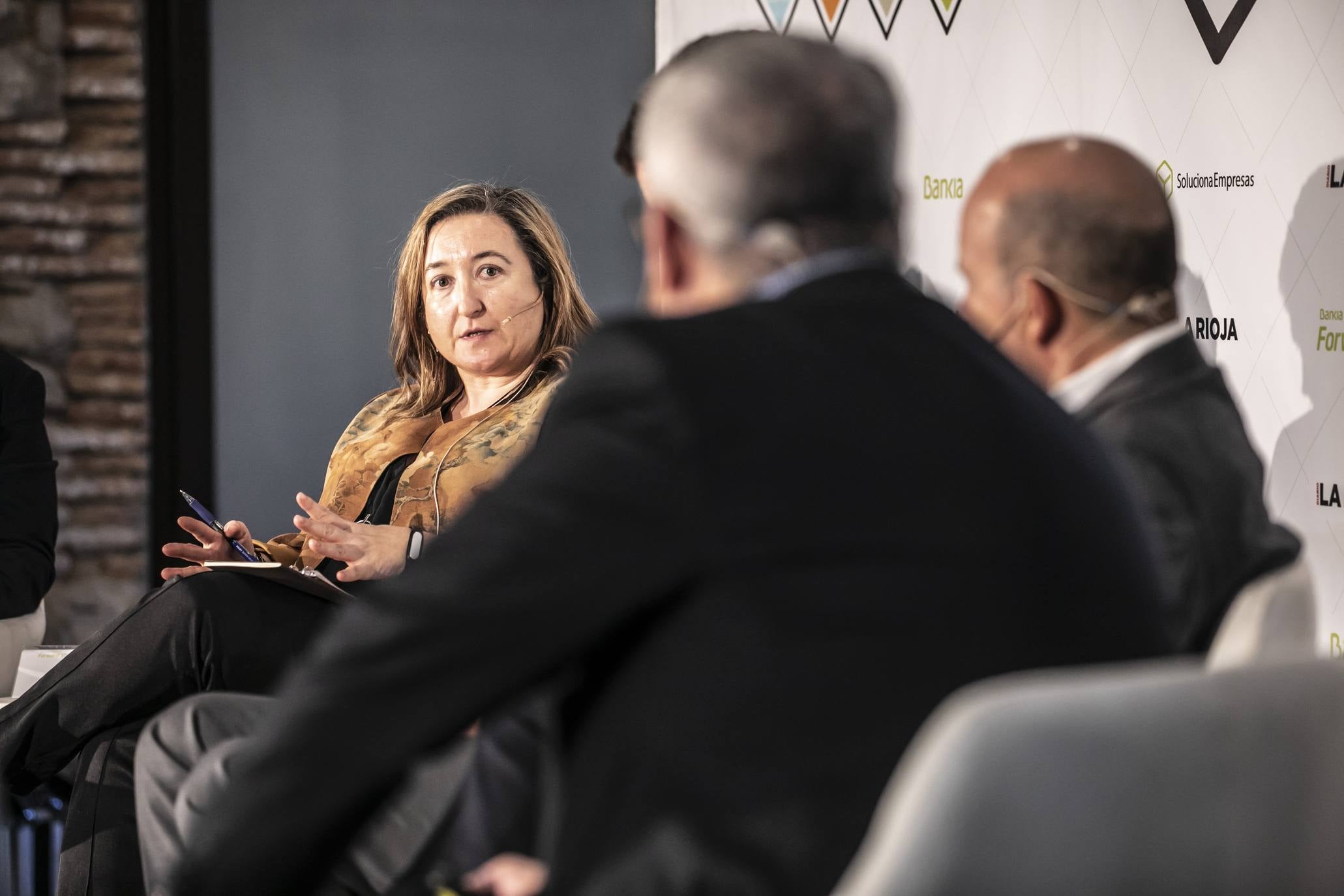 El CEO de la consultora de estrategia corporativa Innsai, Jesús Navarro, ha explicado en Logroño las tendencias innovadoras de futuro en la agricultura, dentro de la Jornada Bankia Forward que ha organizado Diario LA RIOJA en Bodegas Franco-Españolas.