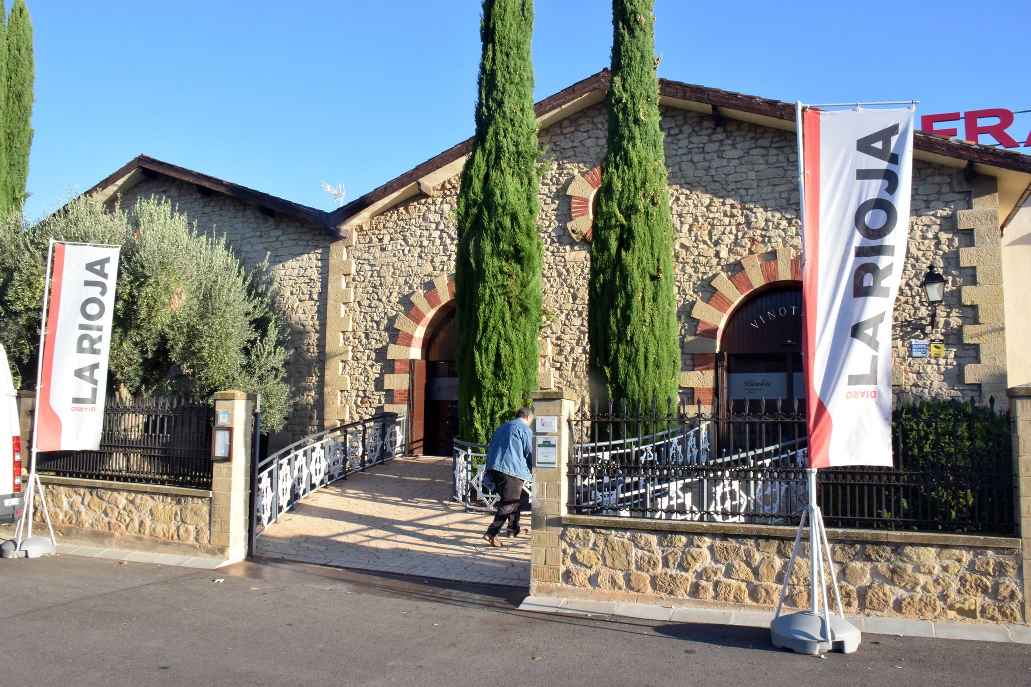 El CEO de la consultora de estrategia corporativa Innsai, Jesús Navarro, ha explicado en Logroño las tendencias innovadoras de futuro en la agricultura, dentro de la Jornada Bankia Forward que ha organizado Diario LA RIOJA en Bodegas Franco-Españolas.