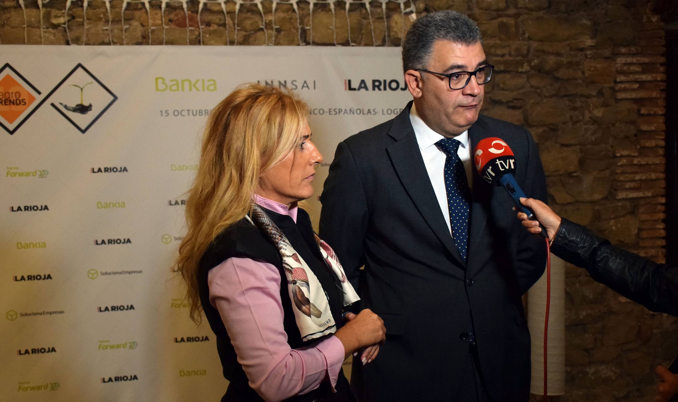 El CEO de la consultora de estrategia corporativa Innsai, Jesús Navarro, ha explicado en Logroño las tendencias innovadoras de futuro en la agricultura, dentro de la Jornada Bankia Forward que ha organizado Diario LA RIOJA en Bodegas Franco-Españolas.