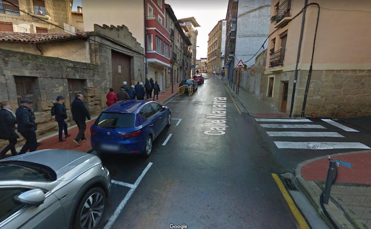 Calle Navarra de Haro, vía en la que ha tenido lugar la caída.