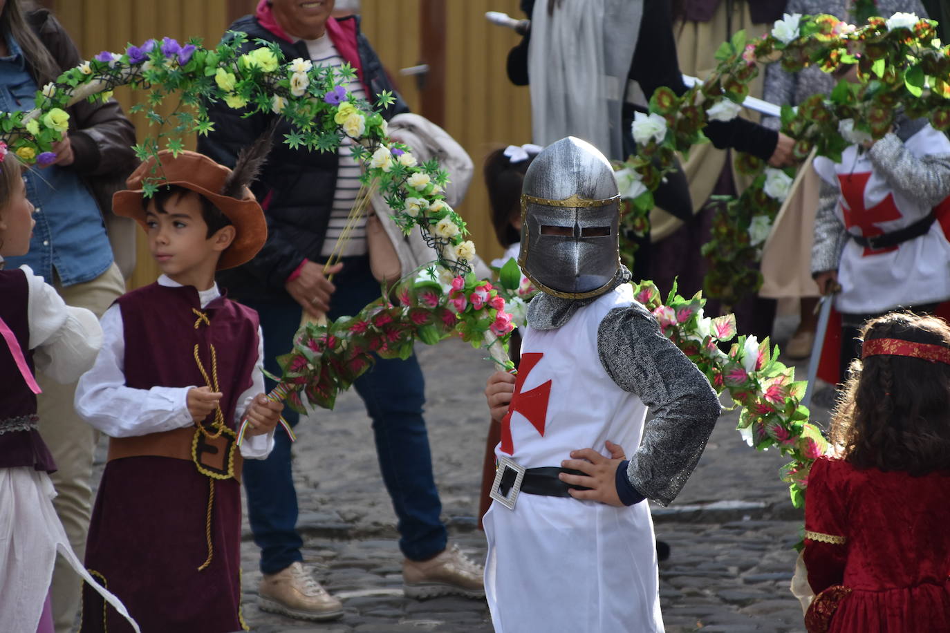 La inauguración de las XIV jornadas de artesanía medieval de Cornago, este sábado, fue un éxito