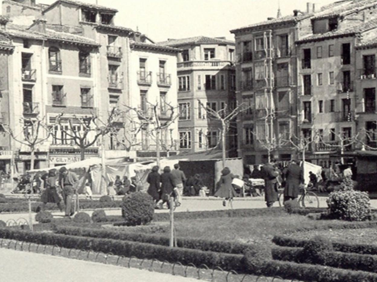 La retina: Mercadillo en la plaza del Mercado