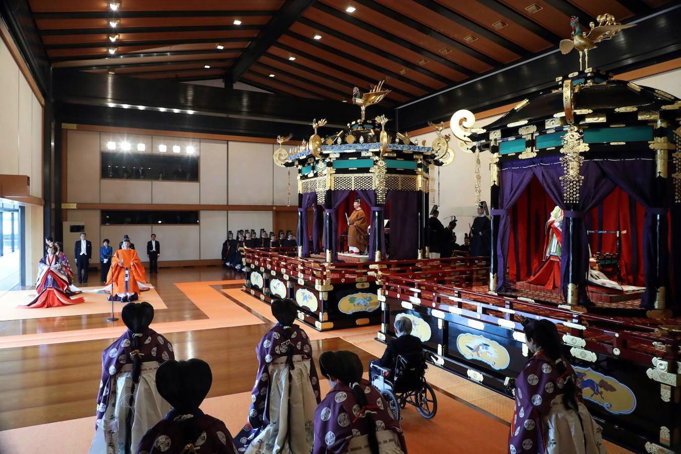 Ceremonia de entronización en el Palacio Imperial de Tokio.