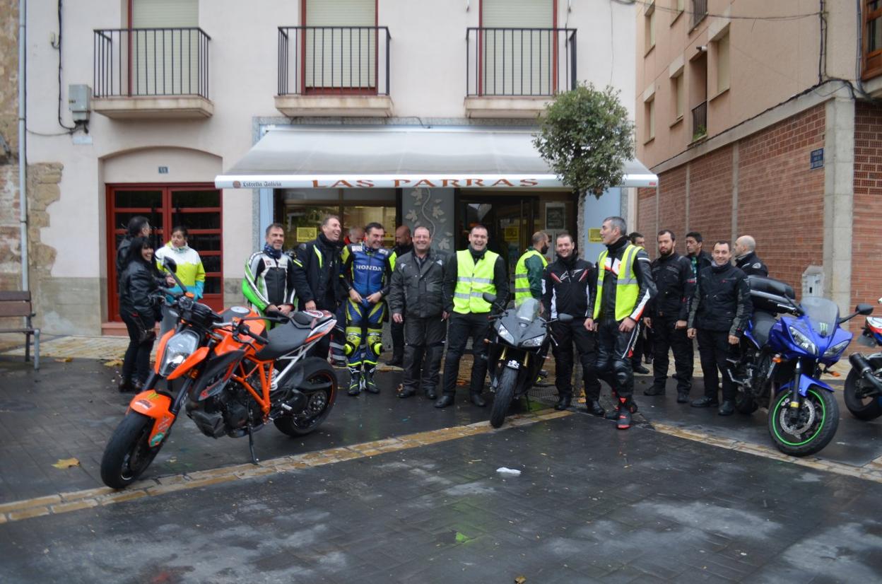 Motocicletas y pinchopote en Fuenmayor