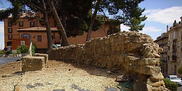 Restos de la pared que aún se conservan..