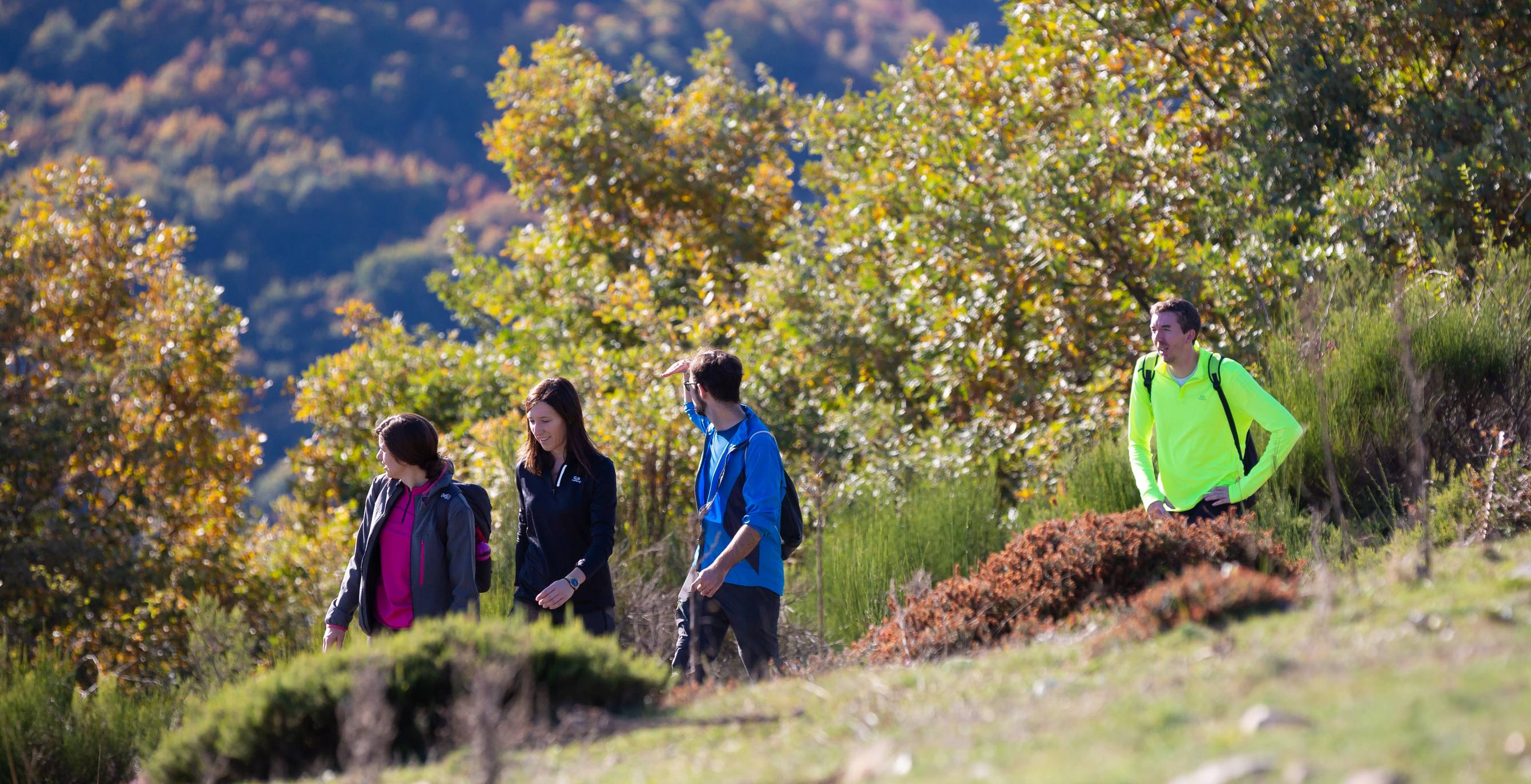 La marcha otoñal ha reunido a 450 senderistas 