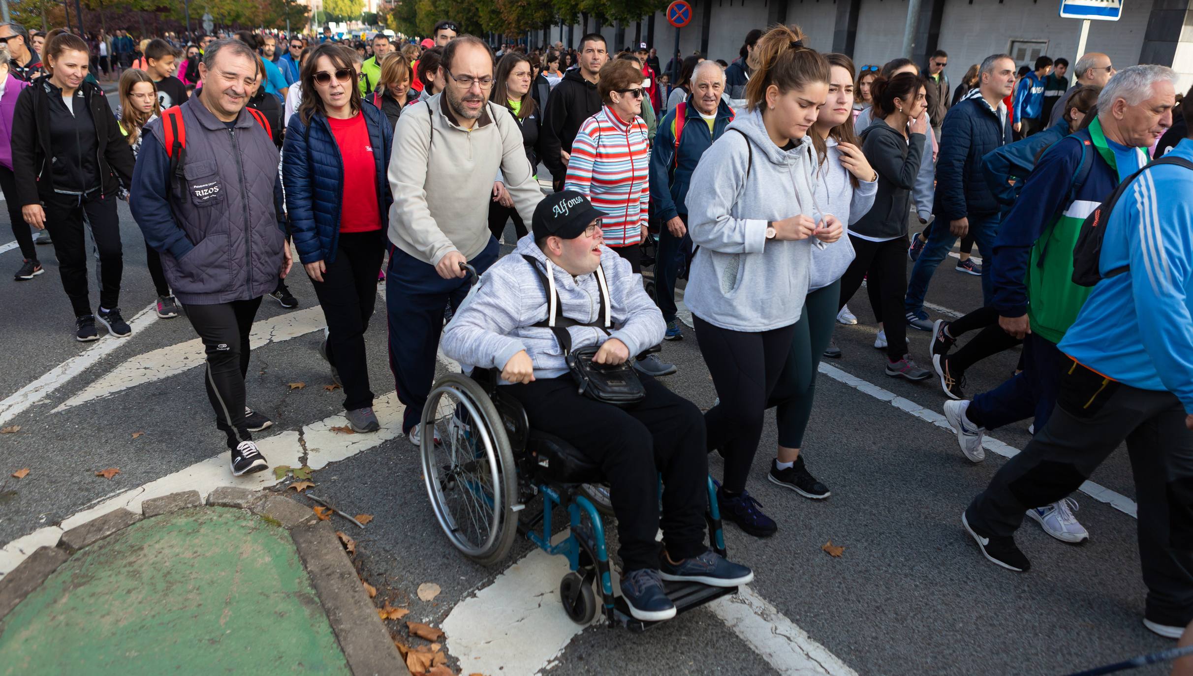 Los marchosos tienen que completar un recorrido llano de 19 kilómetros, desde la capital riojana hacia Villamediana de Iregua, Alberite y Lardero