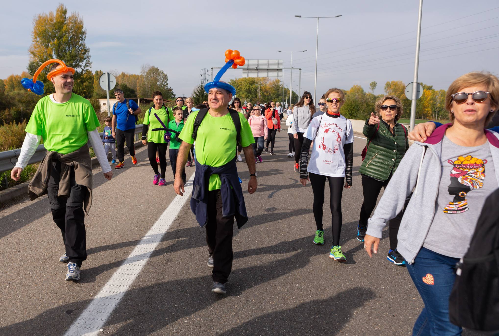 Los marchosos tienen que completar un recorrido llano de 19 kilómetros, desde la capital riojana hacia Villamediana de Iregua, Alberite y Lardero