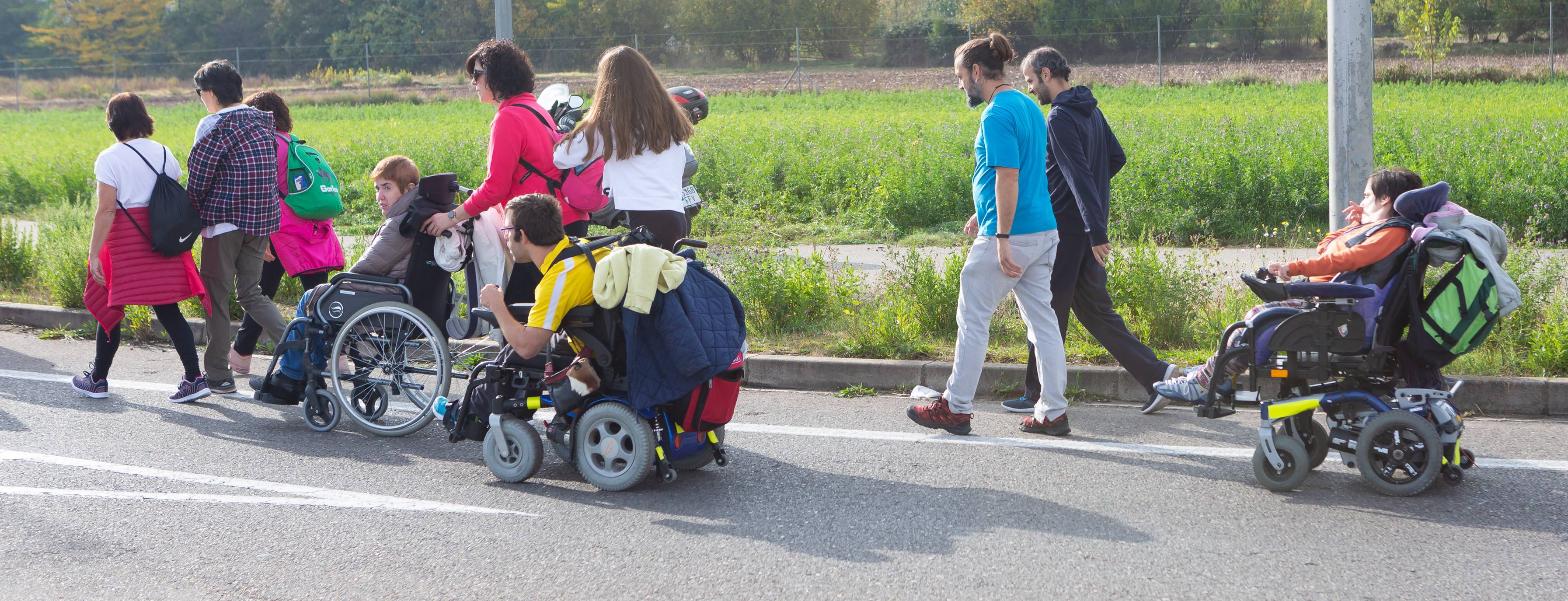 Los marchosos tienen que completar un recorrido llano de 19 kilómetros, desde la capital riojana hacia Villamediana de Iregua, Alberite y Lardero