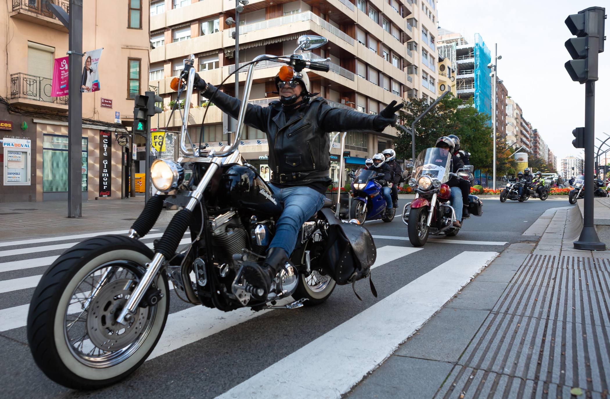 Las calles de la capital se han llenado con el rugido de los motores de las motos. 