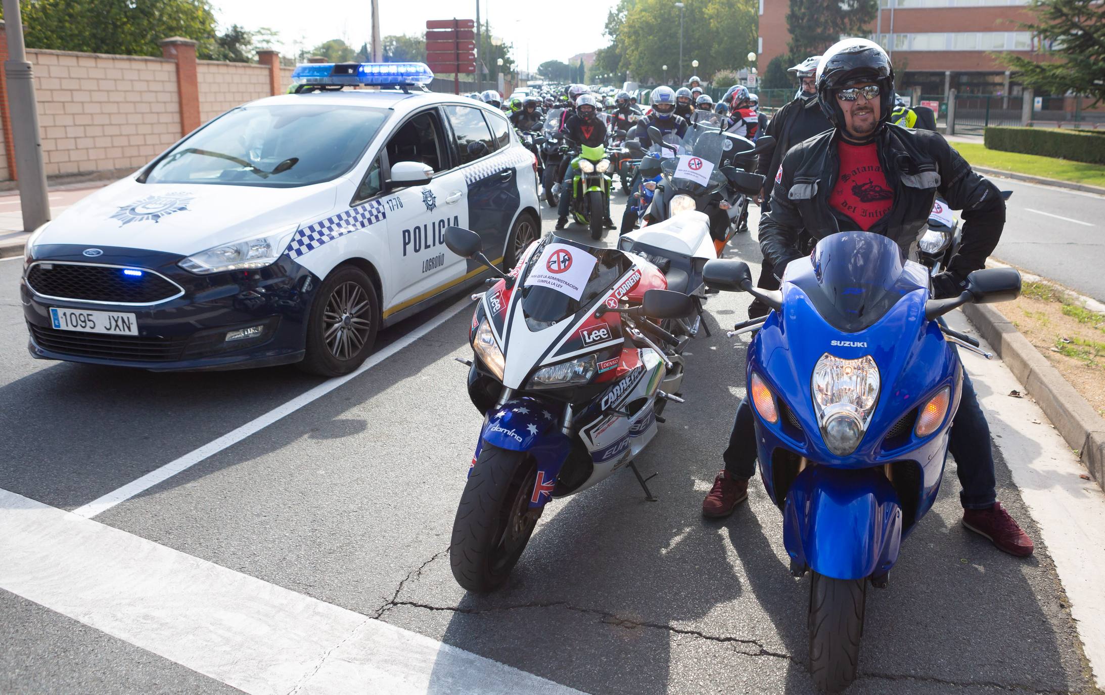 Las calles de la capital se han llenado con el rugido de los motores de las motos. 