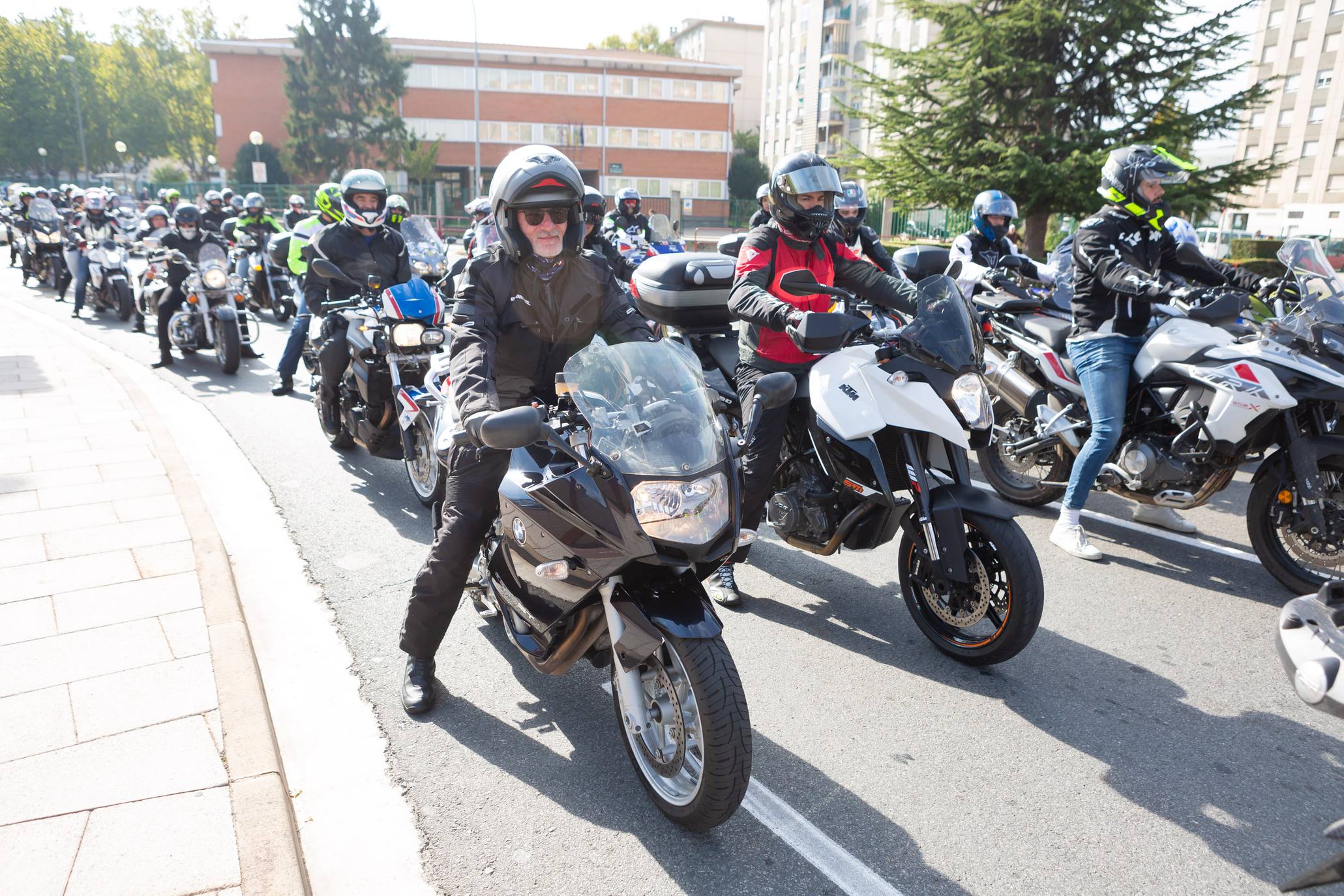 Las calles de la capital se han llenado con el rugido de los motores de las motos. 