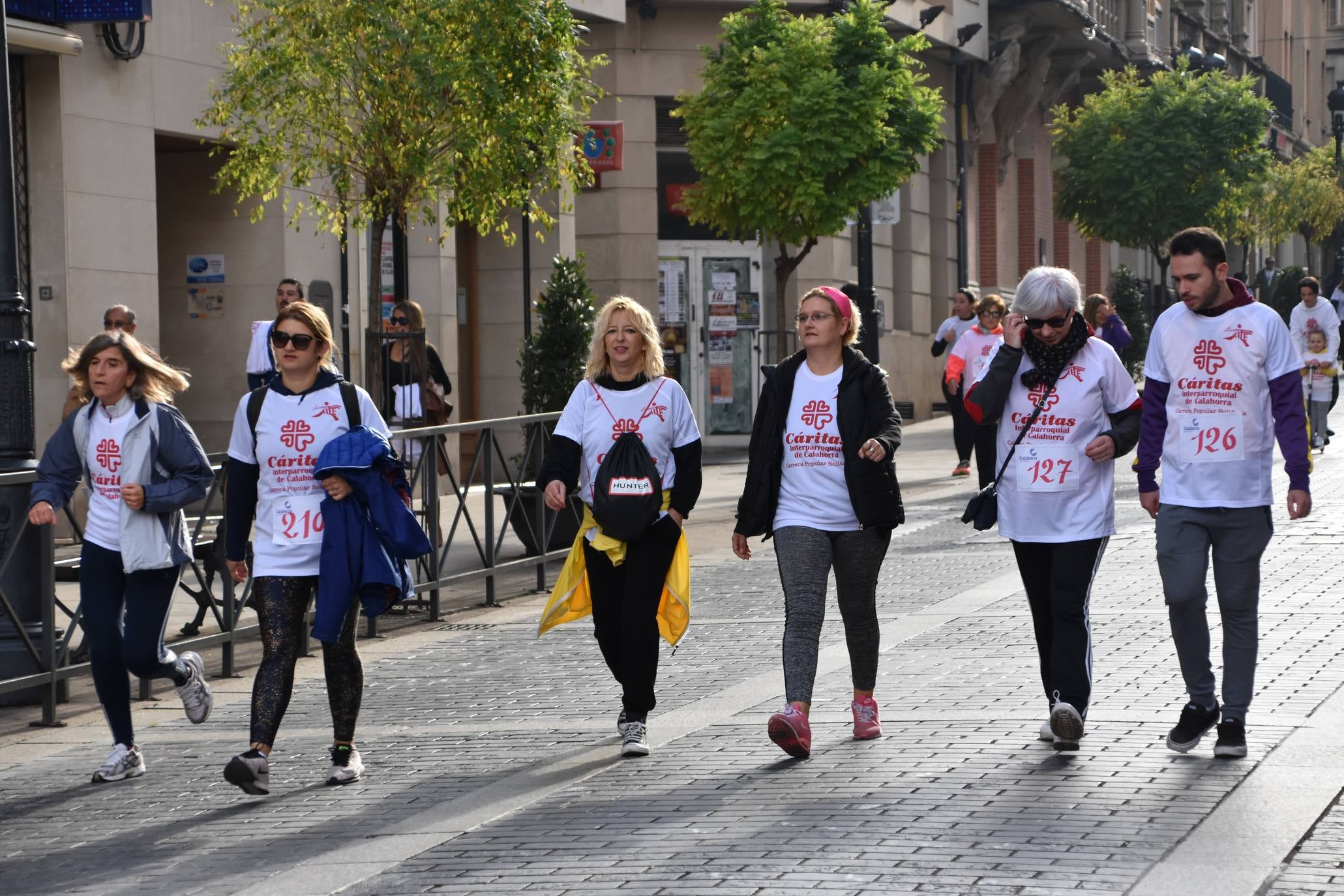 343 personas participaron en la marcha