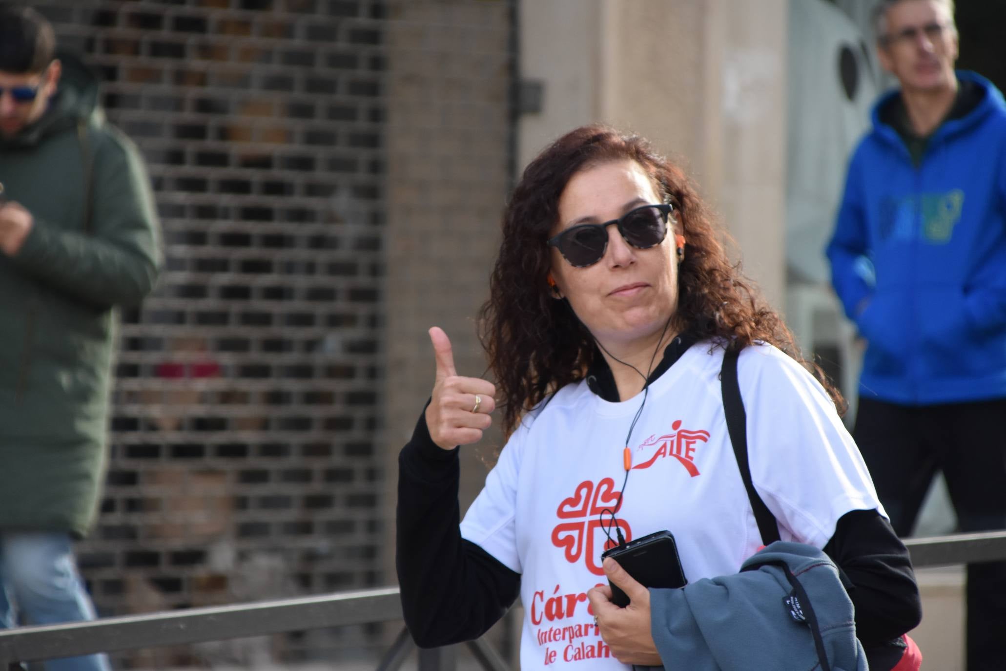 343 personas participaron en la marcha