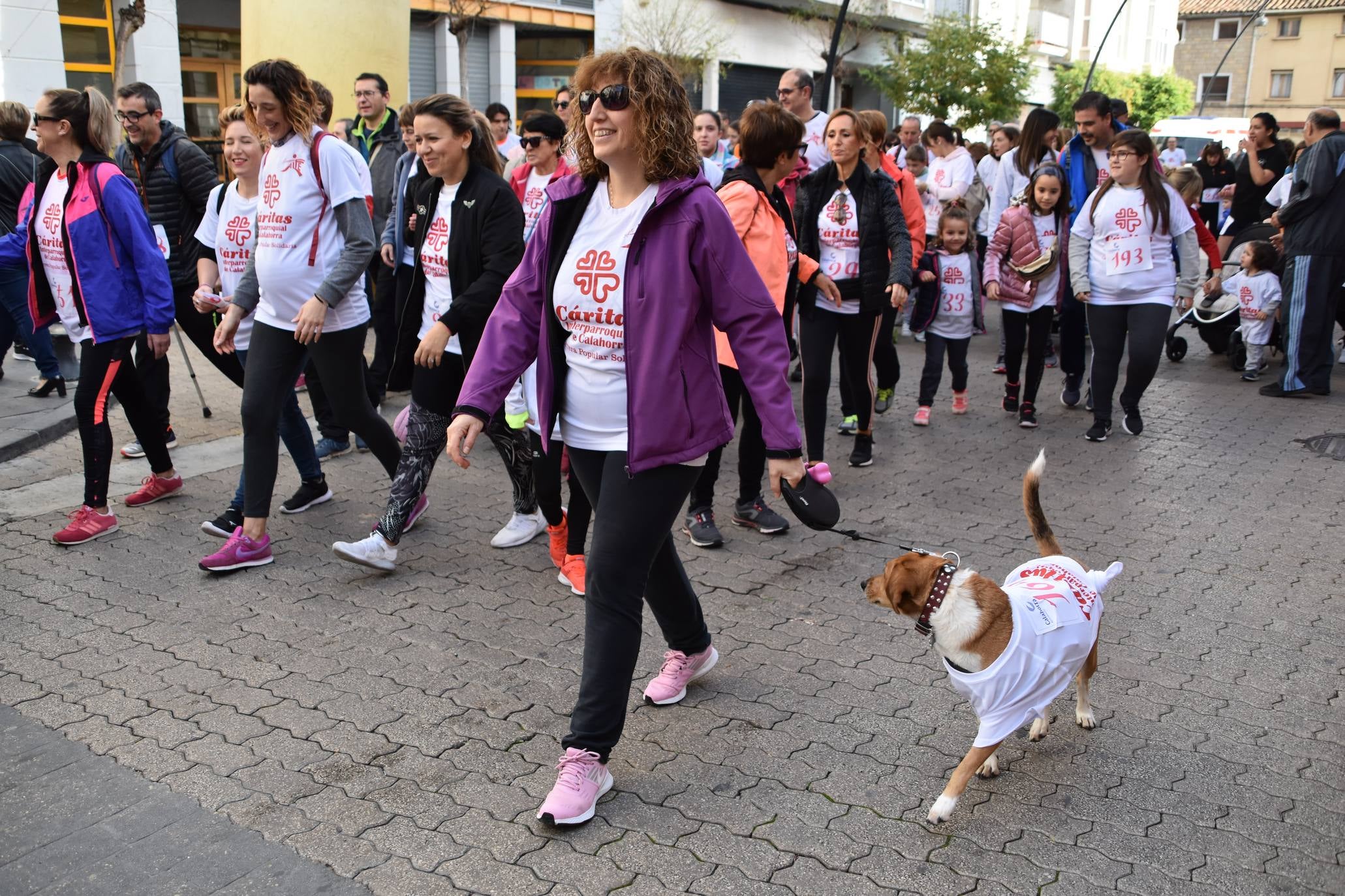 343 personas participaron en la marcha