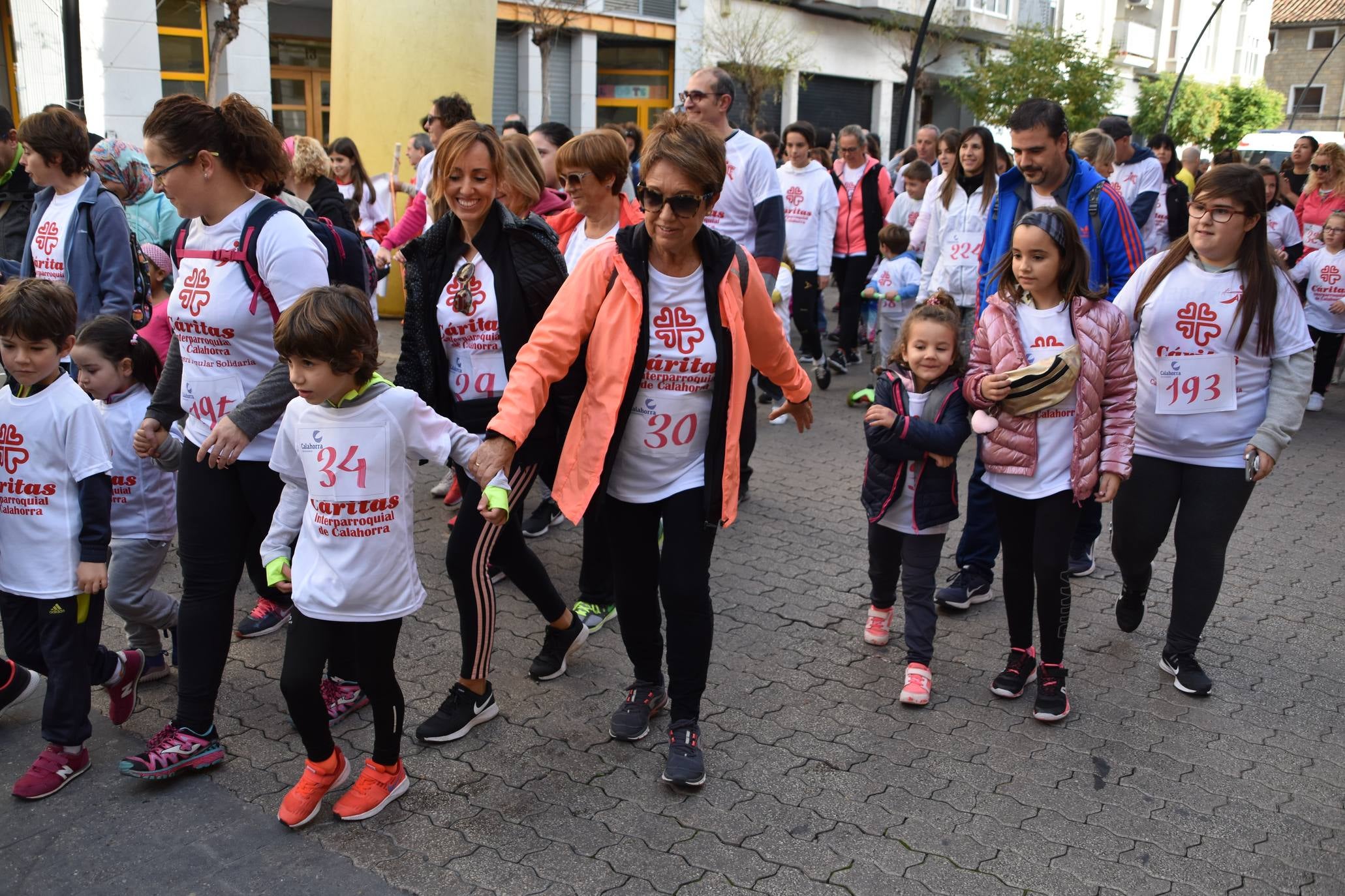 343 personas participaron en la marcha