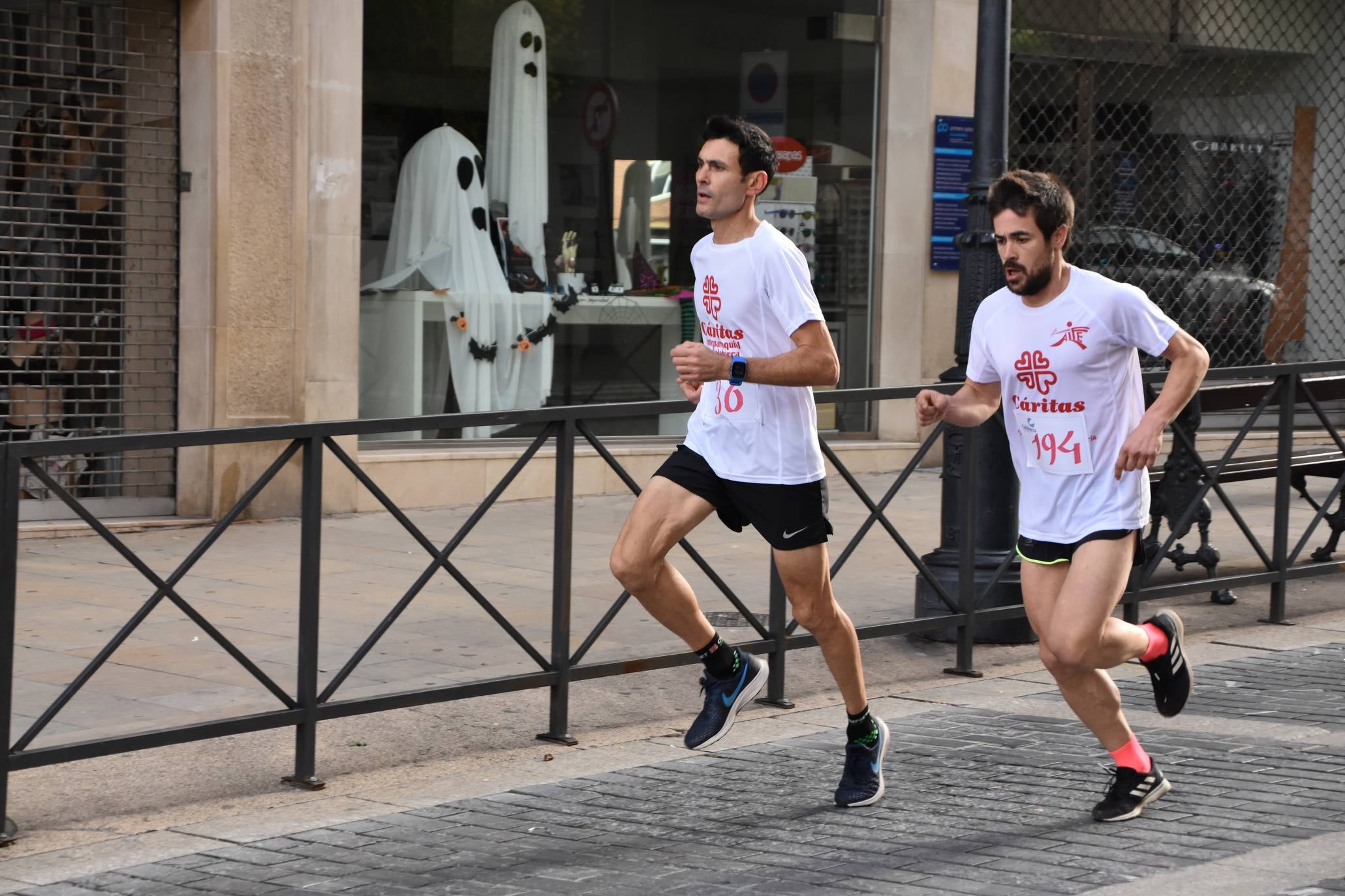 343 personas participaron en la marcha