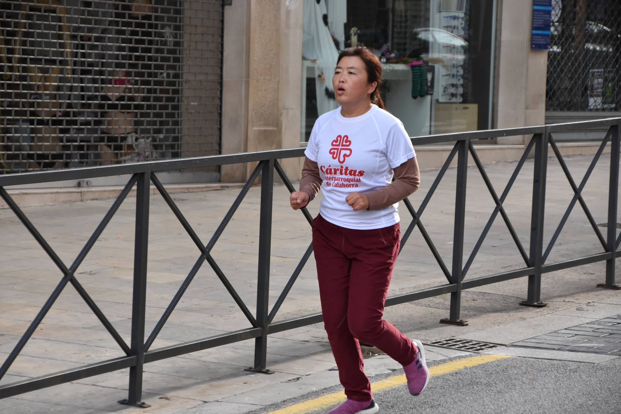 343 personas participaron en la marcha