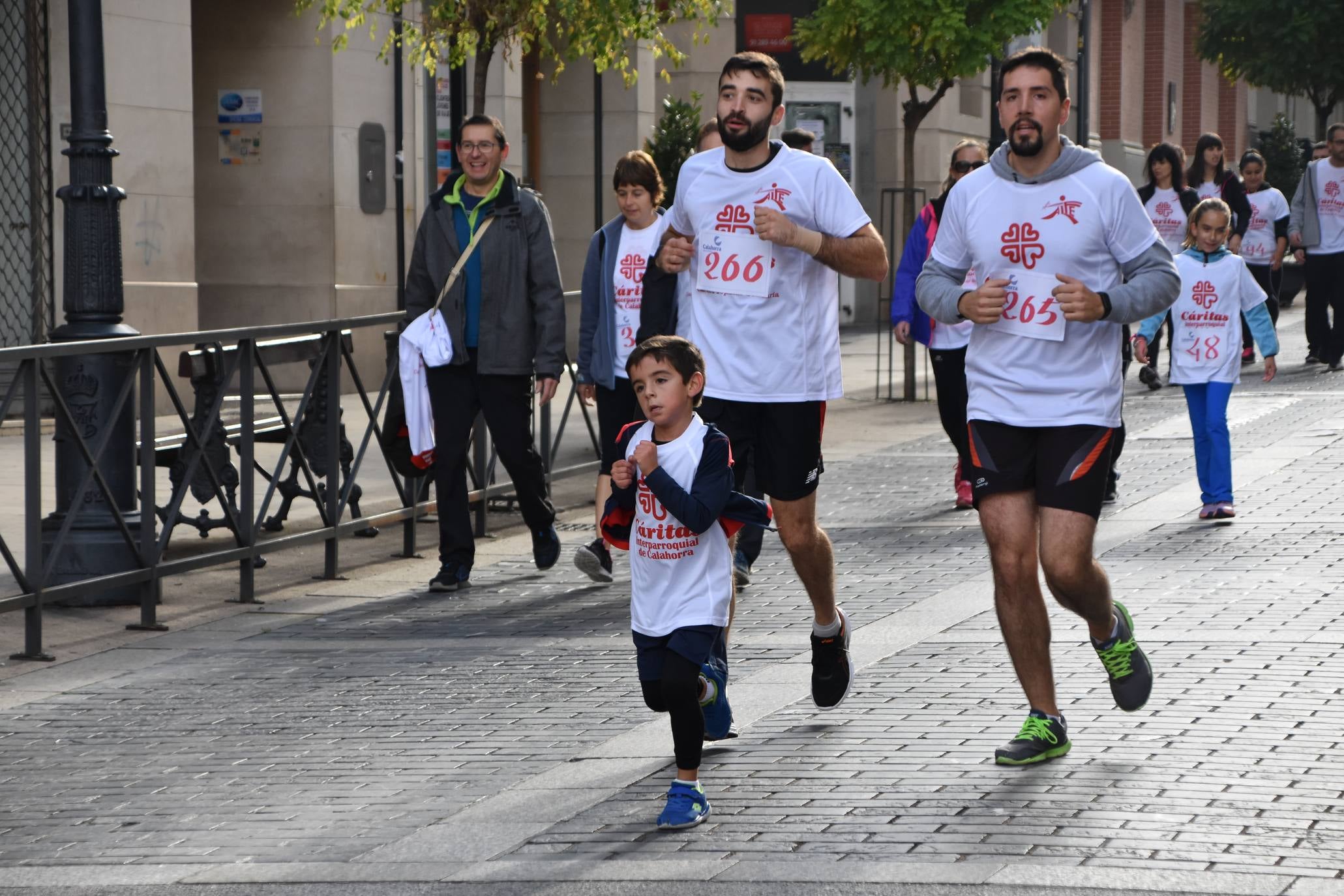 343 personas participaron en la marcha