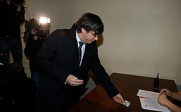 La justicia belga aplaza al 16 de diciembre la vista sobre la extradición de Puigdemont