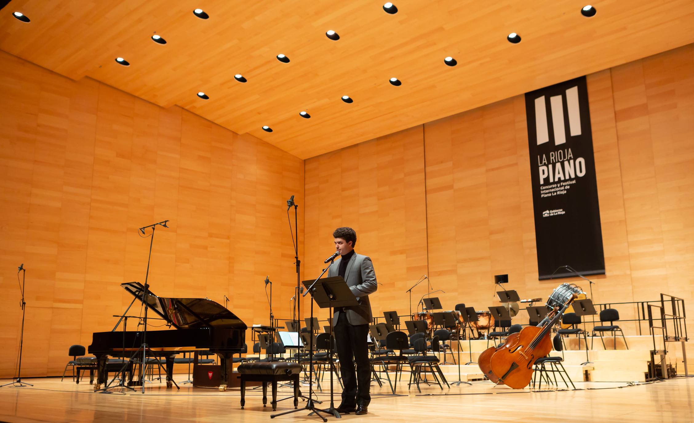 Este miércoles ha tenido lugar en el Riojafórum el festival de piano donde se galardonó a los pianistas vencedores de las diferentes categorías. Una jornada lúdica donde se interpretaron algunas de las piezas más conocidas del género musical