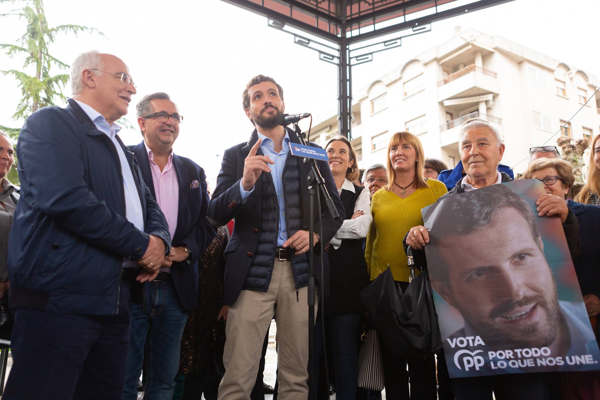 El líder popular ha visitado la localidad riojabajeña