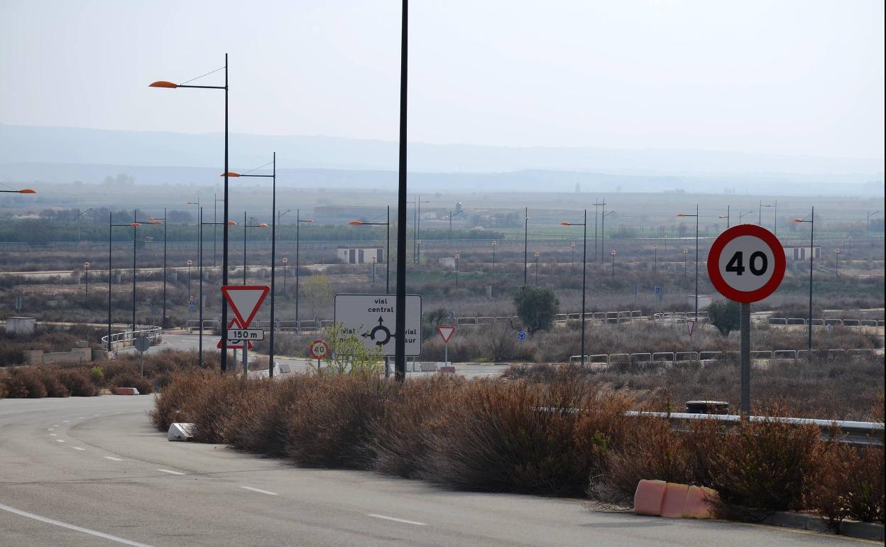 El acceso al polígono del Recuenco, más cerca