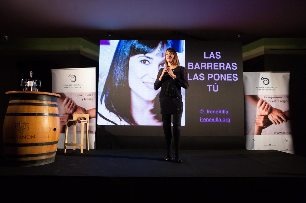 Irene Villa pronuncia una conferencia en Bodegas Ontañón
