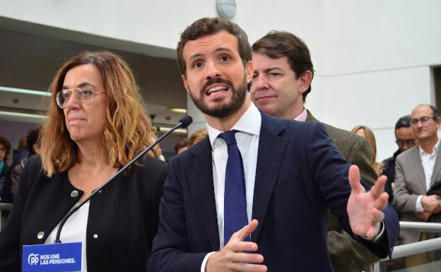 Casado intenta frenar el avance de Vox con una defensa del estado autonómico y la UE