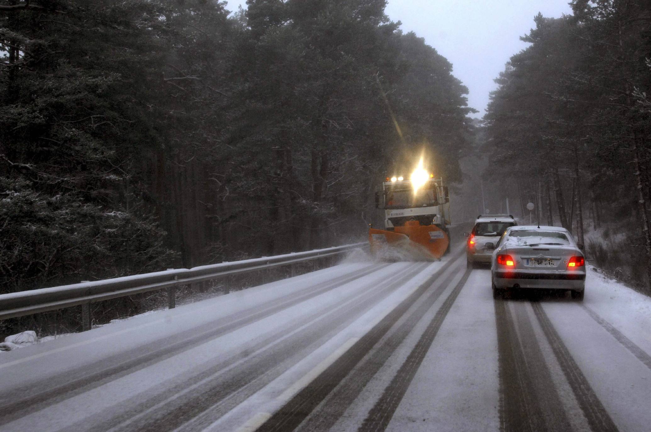 Cuando se irá la nieve de nuestras carreteras y calles? Tenemos frío para  rato