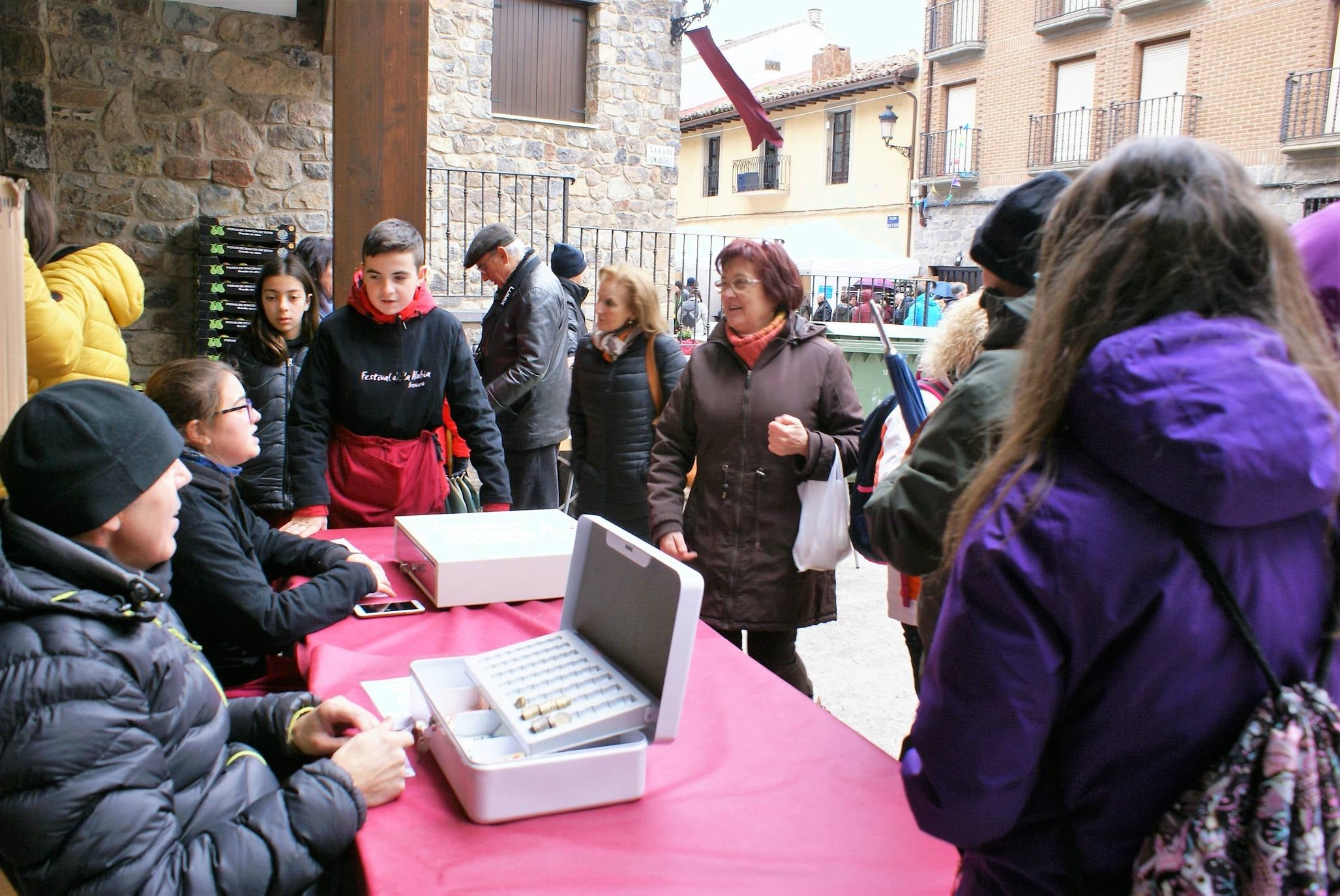 Se han repartido más de 600 raciones de la sabrosa legumbre. 