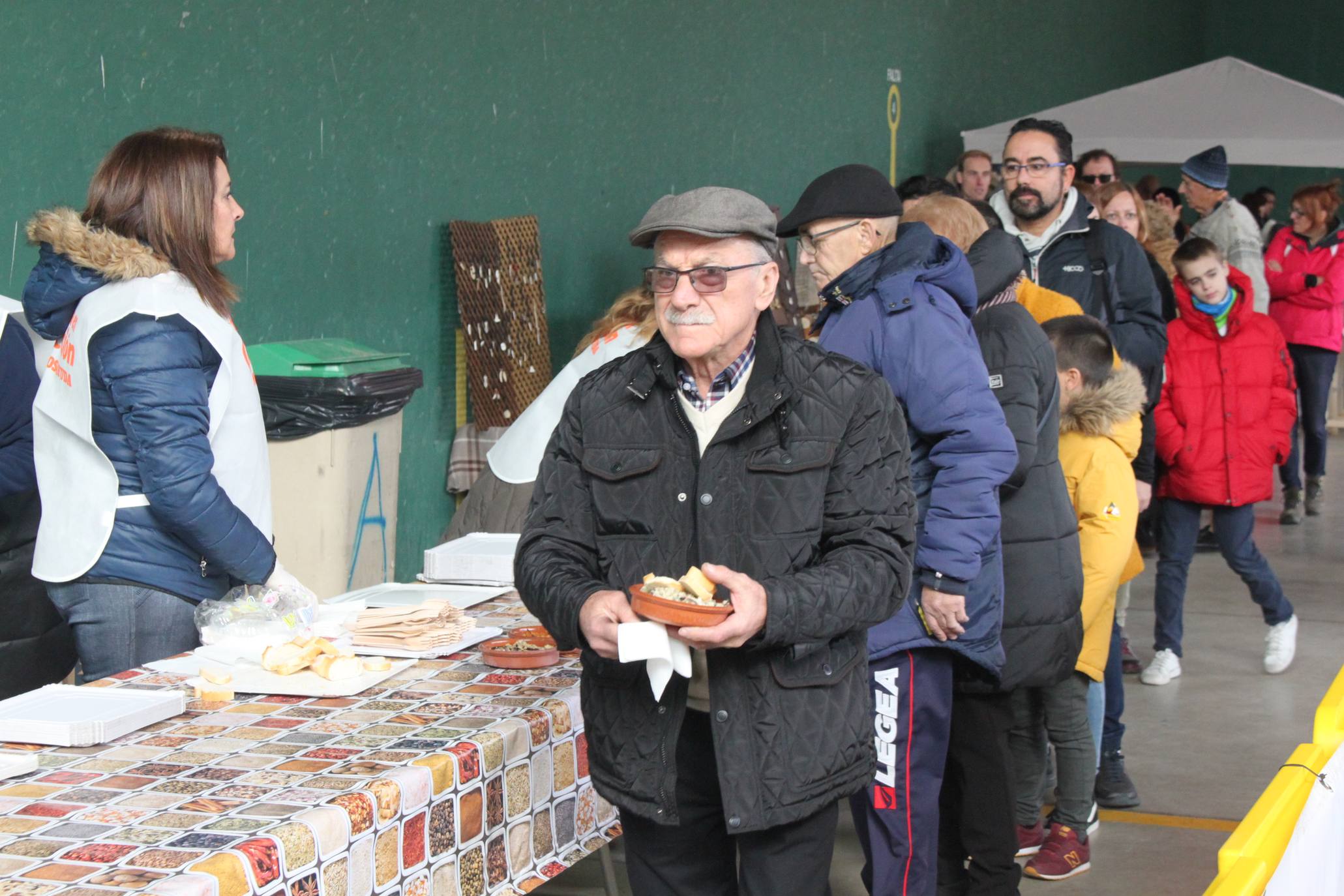 Cientos de personas se han acercado a la localidad riojabajeña. 