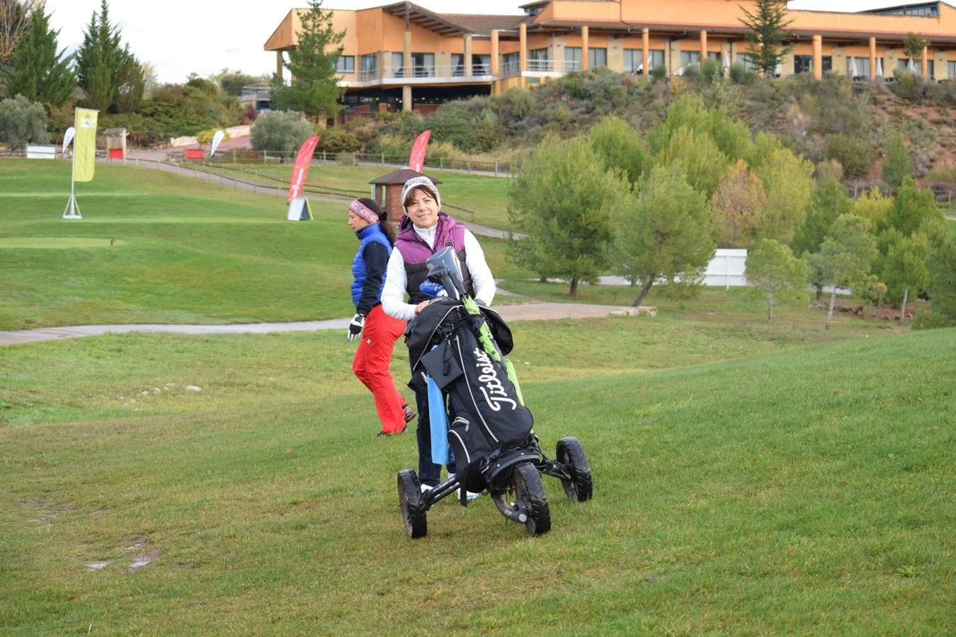 Los jugadores disfrutaron de una gran jornada de golf.