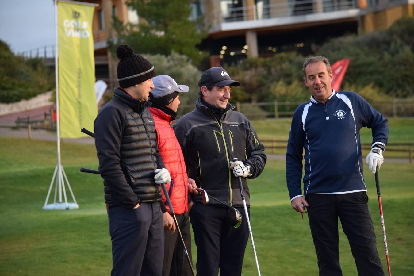 Los jugadores disfrutaron de una gran jornada de golf.