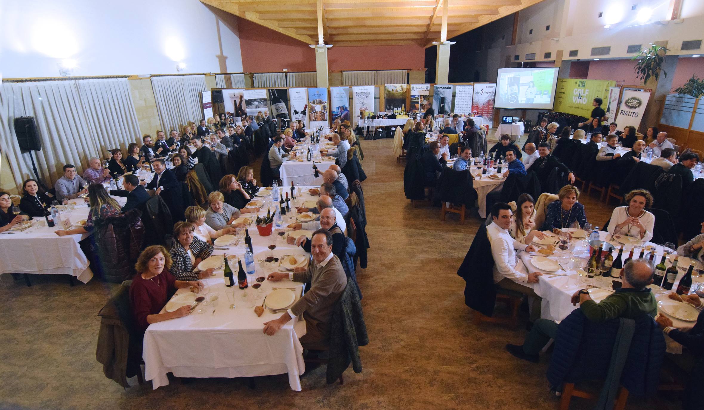 La Liga de Golf y Vino puso el broche de oro con una cena de confraternización.