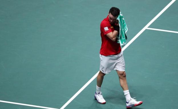 Rublev y los nervios del debut tumban a Bautista