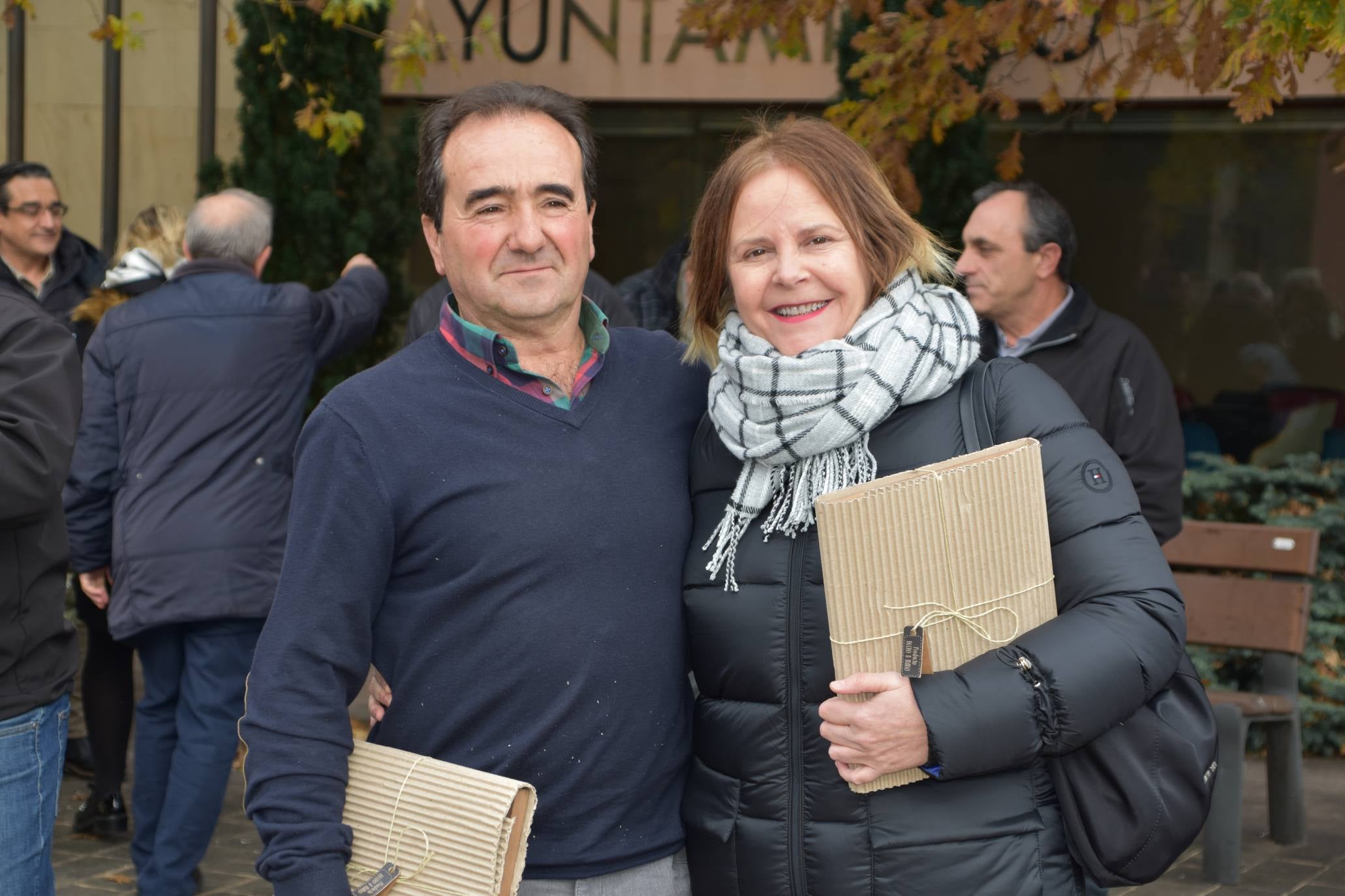 El Ayuntamiento de Ocón, dentro de los actos de los '40 años de ayuntamientos democráticos', celebró un homenaje a los alcaldes, concejales y representantes que han ejercido su labor en algún momento desde 1979 hasta la actualidad.