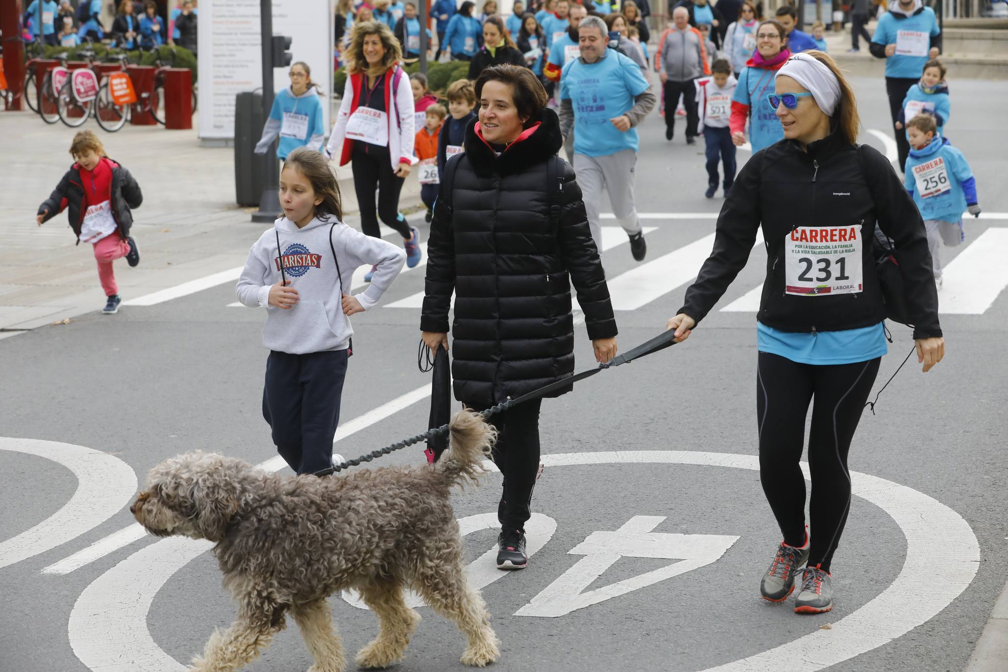 Cientos de familias y amigos han salido este domingo a hacer deporte por la capital riojana... ¡con un ambientazo increíble!